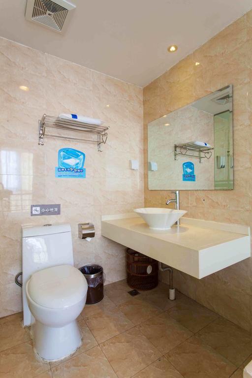 7Days Inn Guangzhou Gangding Longkou XI Road Room photo